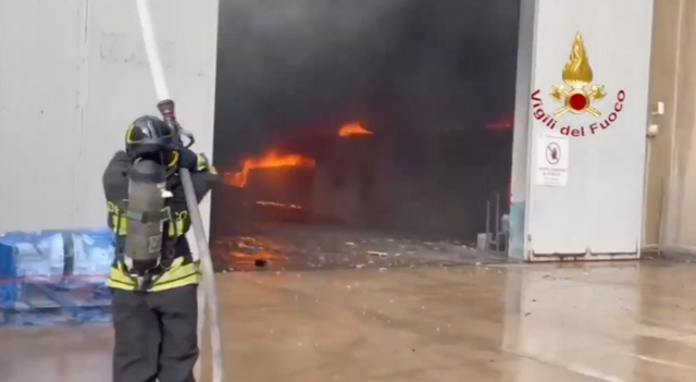 Vigili del fuoco, scontro tra sindacati e comando provinciale di Sassari: annunciato lo sciopero