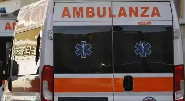 Sassari, travolta da un'auto sulle strisce pedonali: 83enne muore in ospedale 