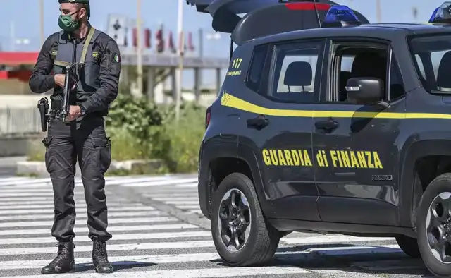 Cagliari, controlli della Gdf per Ferragosto: 33 lavoratori in nero, alcuni sono minorenni