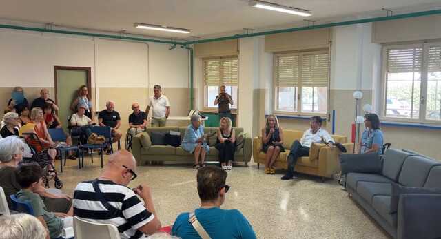 "Un luogo per bambini e anziani": inaugurato il nuovo centro polifunzionale nell'ex scuola di via Fermi a Cagliari
