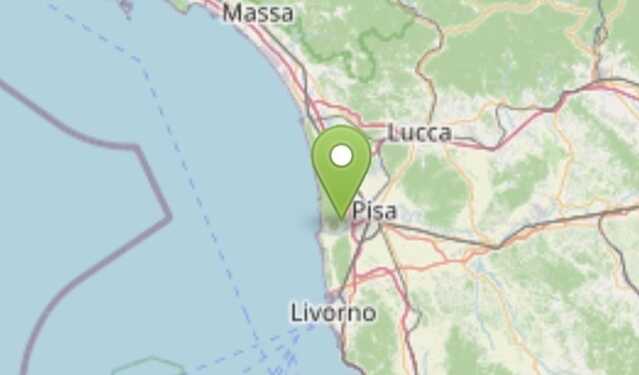Terremoto in Toscana, scossa di magnitudo 4.3 avvertita da Pisa a Lucca: momenti di paura e cittadini in strada