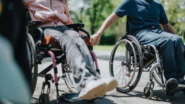 Maxi piano da 240 milioni per sostenere anziani e disabili: ok dalla giunta regionale