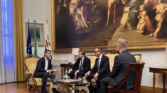 Cagliari, l'ambasciatore ucraino in visita al Comune: "Solidarietà tra popoli"