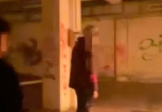 Fabbricavano molotov e le testavano in un capannone, perquisizioni e sequestri nei confronti di quattro giovanissimi