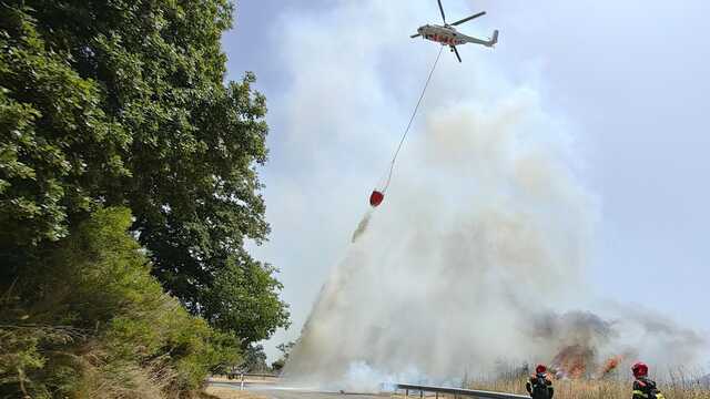 Ancora incendi in Sardegna: fiamme a Benetutti e Loculi, mezzi aerei in volo