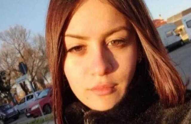 Uccise a coltellate la figlia tredicenne a Silì, la madre assolta per vizio di mente 