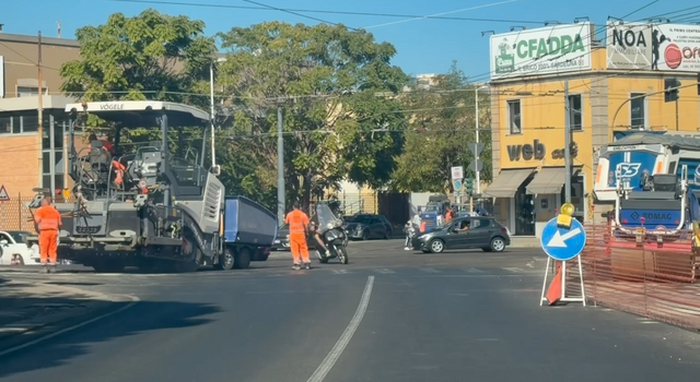 Lavori per la rotatoria in piazza d'Armi a Cagliari: mattinata di disagi per gli automobilisti 