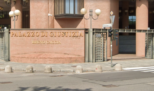 Stupra una tredicenne in un minimarket, liberato dopo due giorni "perché si è detto dispiaciuto"