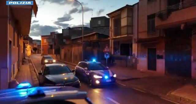 Un canale Telegram per la diffusione di materiale pedopornografico: 10 arresti, uno anche a Cagliari
