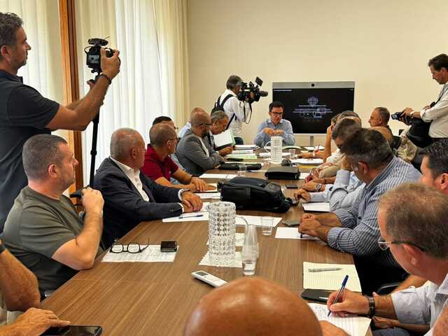 Dal caro prezzi alla dermatite dei bovini: "Obiettivo mettere subito a disposizione i 25 milioni"