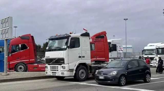 Prezzo del carburante, anche gli autotrasportatori sardi soffrono: "Servono aiuti in fretta"