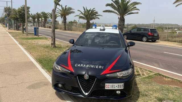 Cagliari, ruba un cellulare al Poetto: algerino rintracciato grazie al Gps e arrestato