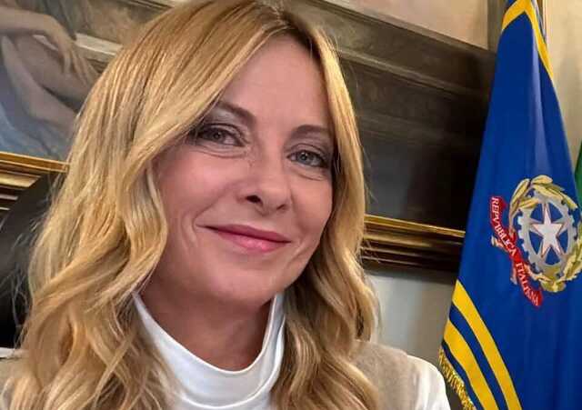 "Io sono Giorgia Meloni": la premier registra il suo marchio vocale contro cloni e deepfake