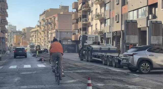 Cagliari, ecco i lavori in viale Sant'Avendrace per il nuovo asfalto: cantiere per circa dieci giorni (Video)