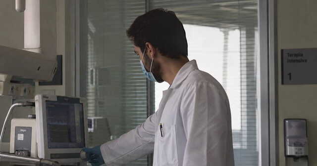 Medici in fuga dal sistema sanitario nazionale, più dimissioni che pensionamenti: Sardegna fra le regioni più colpite