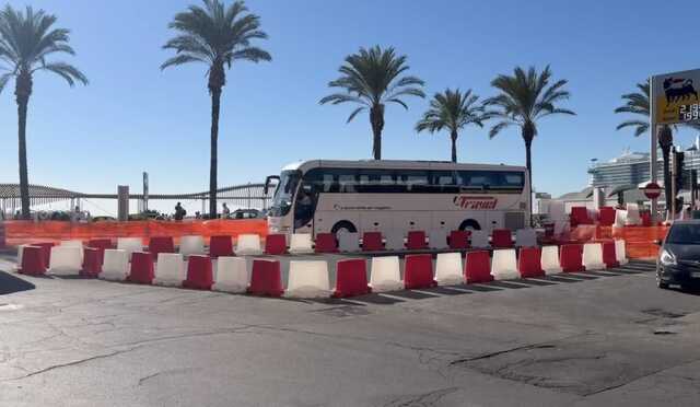 Cagliari, ecco la nuova rotatoria (provvisoria) fronte porto: primi test con semafori ancora accesi