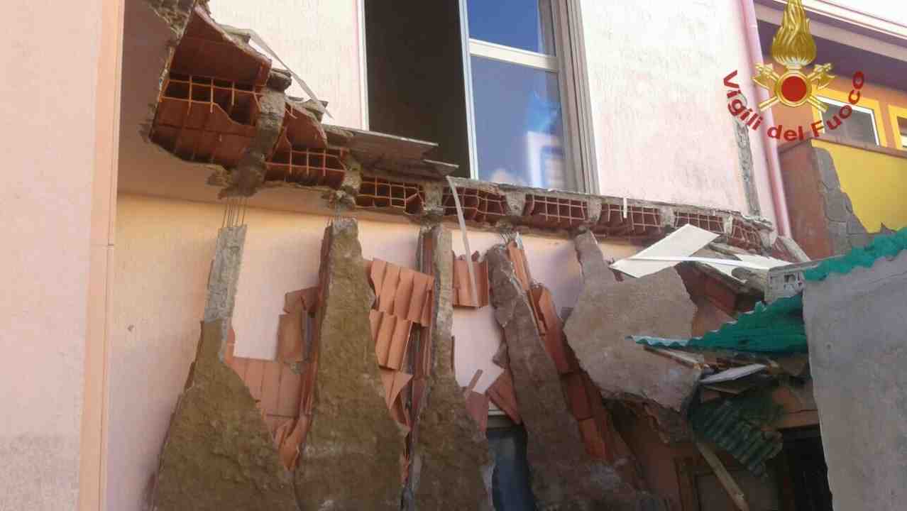 Balcone Crollato A Carbonia