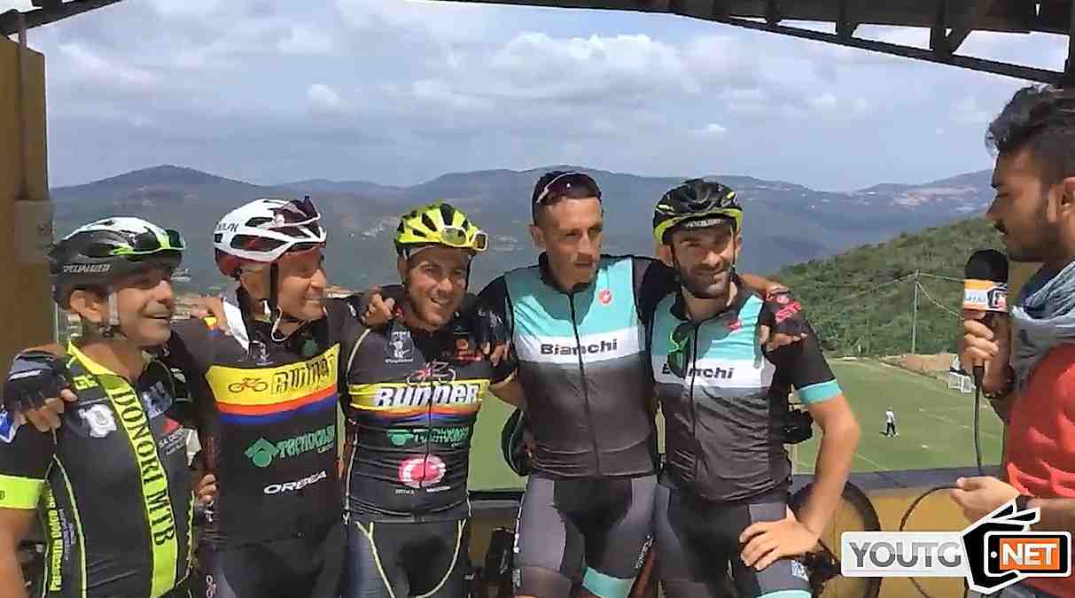 Ciclisti Da Cagliari Ad Aritzo Per Vedere Il Cagliari In Ritiro