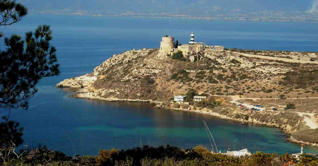 Faro Di Calamosca