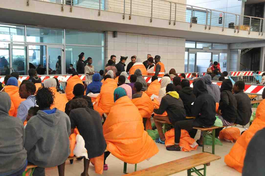 Migranti Molo Ichnusa Immigrazione