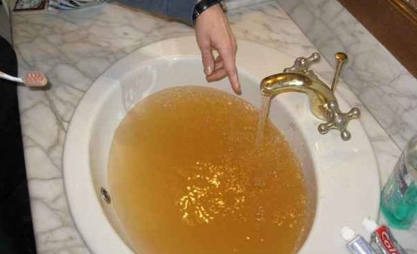 Acqua Sporca