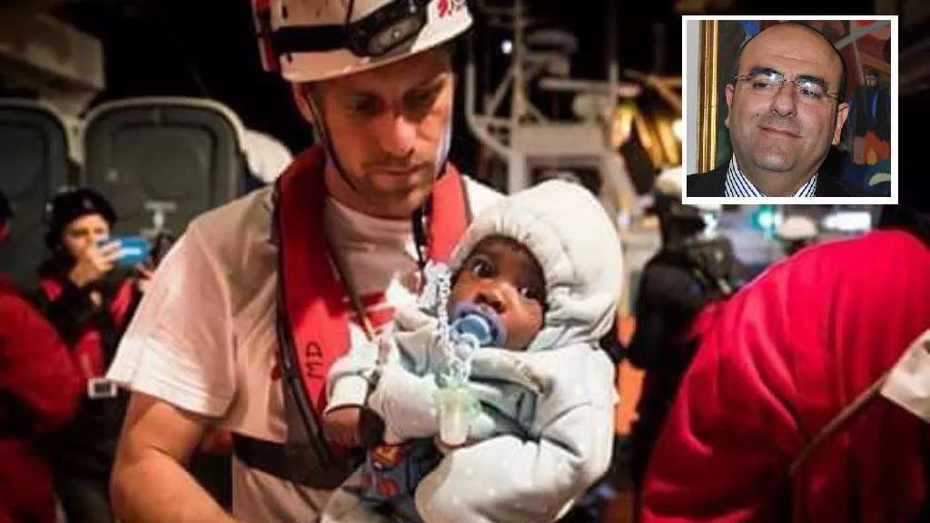 Aquarius-bambino-con-fotina