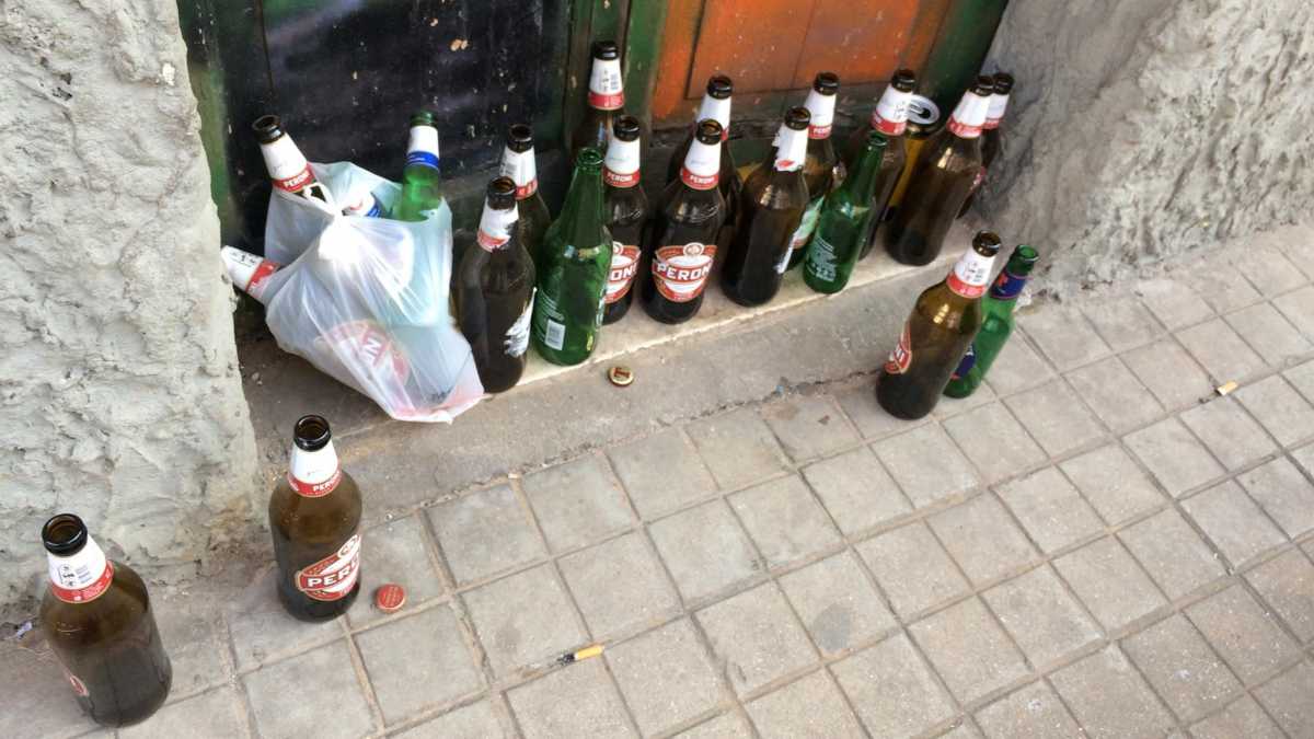 Bottiglie-in-strada