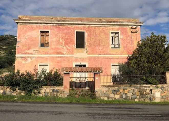 Casa-cantoniera-Solanas