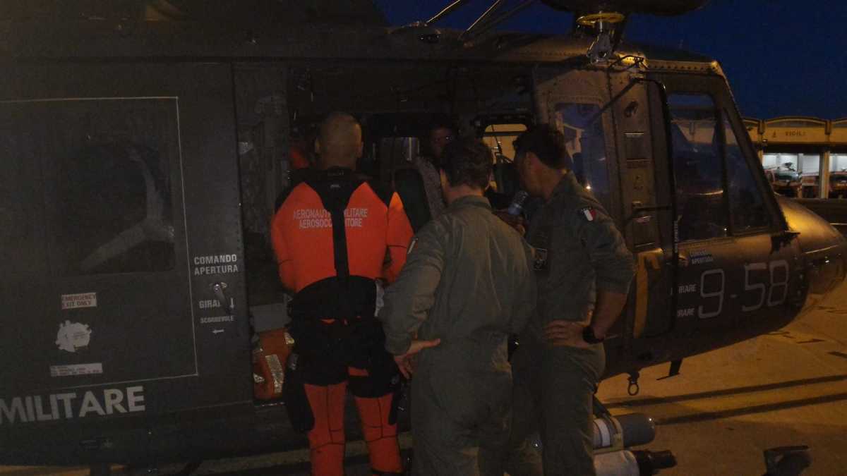 Elicottero-ragazzi-salvati-a-Porto-Cervo