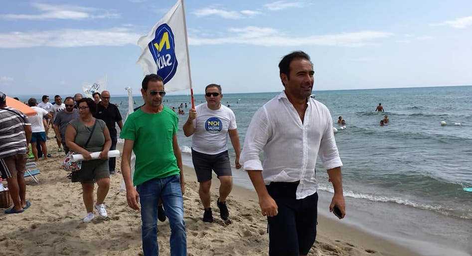 leghista-spiaggia