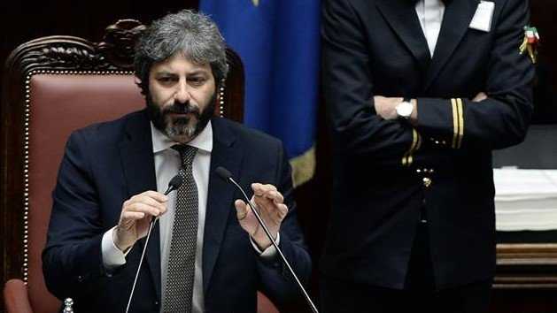 roberto-fico-camera
