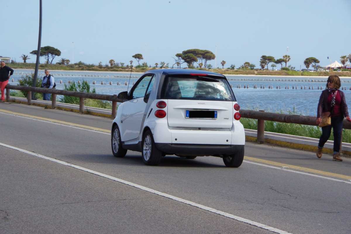 Auto-viale-Colombo-2