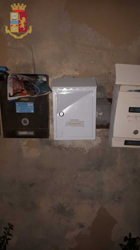 Cassetta-delle-lettere-droga-070619