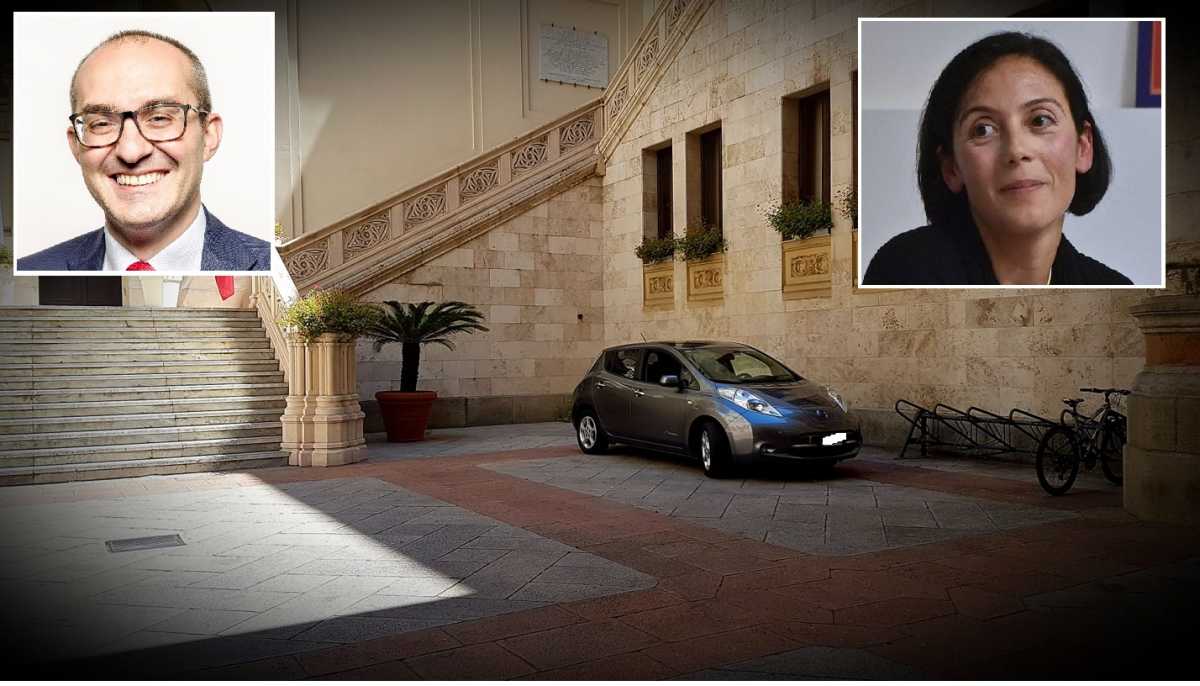 Ghirra-auto-sindaco-Truzzu-Municipio-doppia