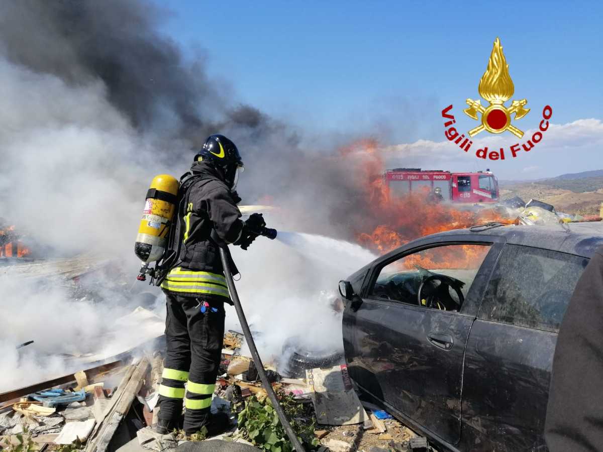 incendio-campo-nomadi-387-2