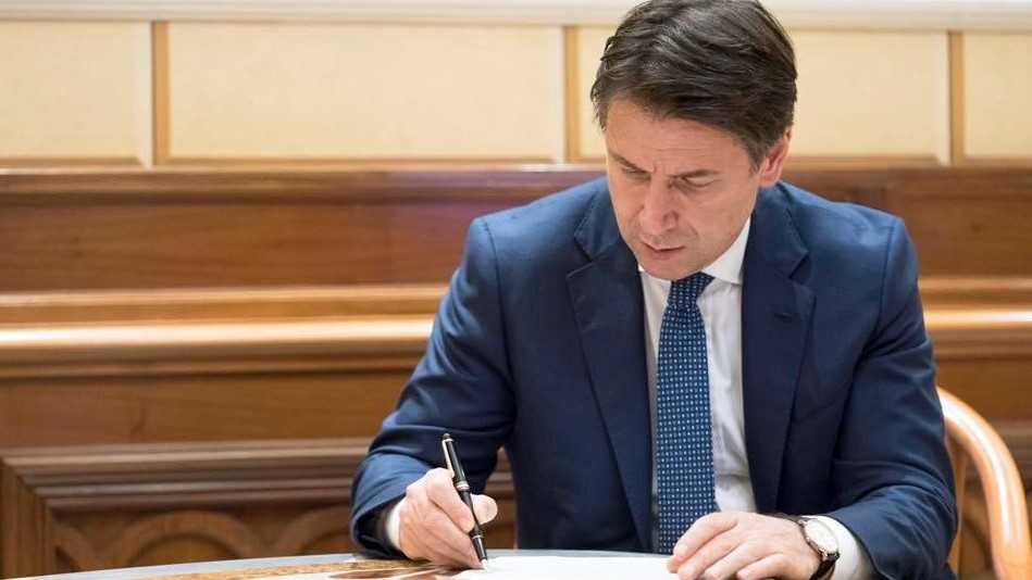 Giueppe-Conte-Firma