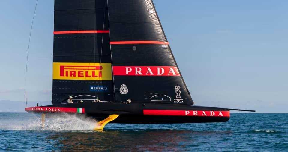 Luna-Rossa-2