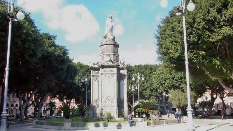 piazza-del-carmine