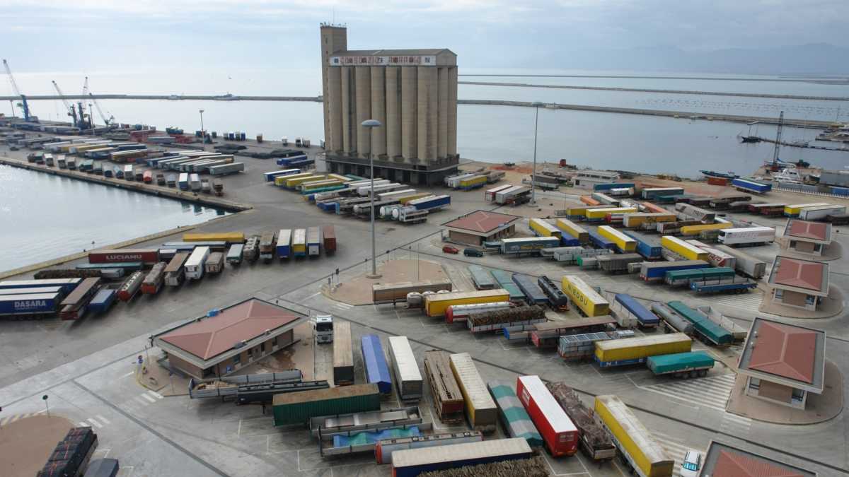 Silos-porto-Cagliari-5