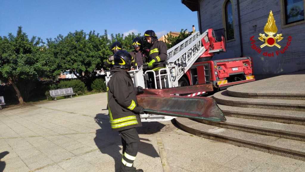 Vigili-del-fuoco-vento-3