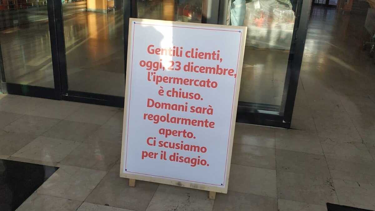 avviso-chiusura-auchan