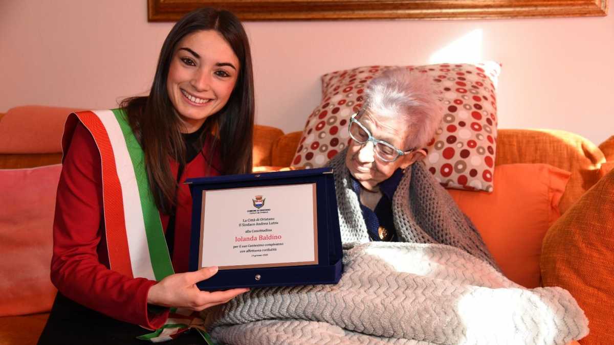 Iolanda-Baldino-e-lAssessore-Carmen-Murru---foto-di-Santino-Virdis