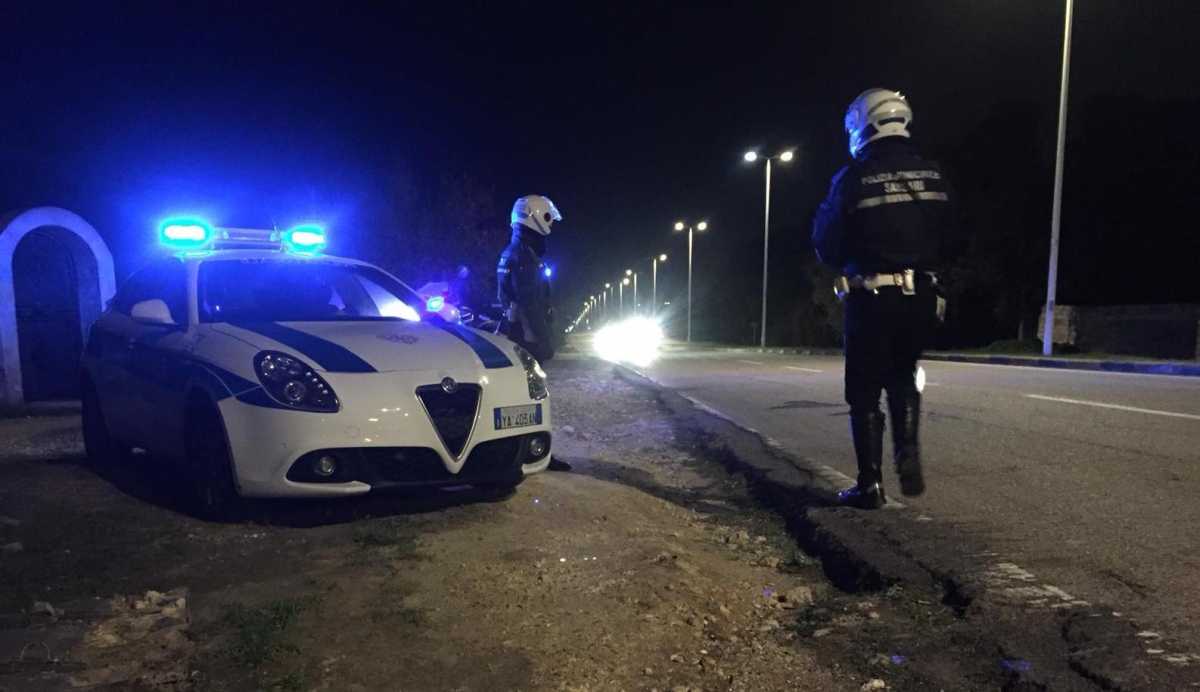 posto-di-blocco-polizia-municipale-ss