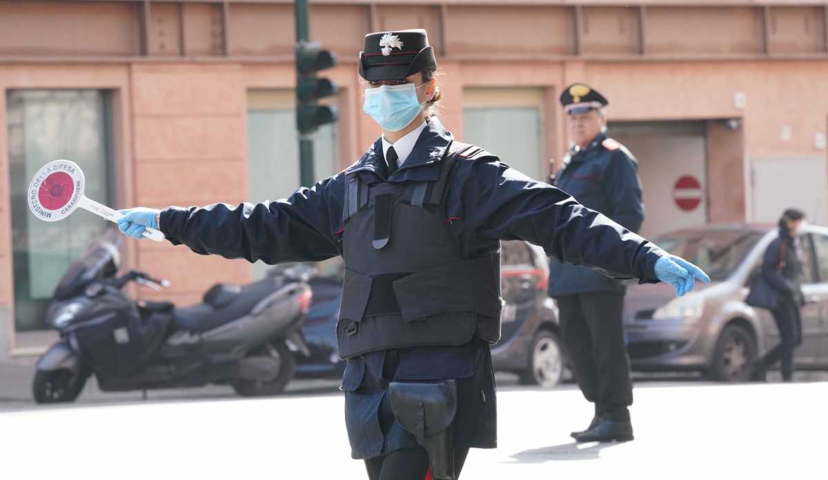alt-cara-mascherina