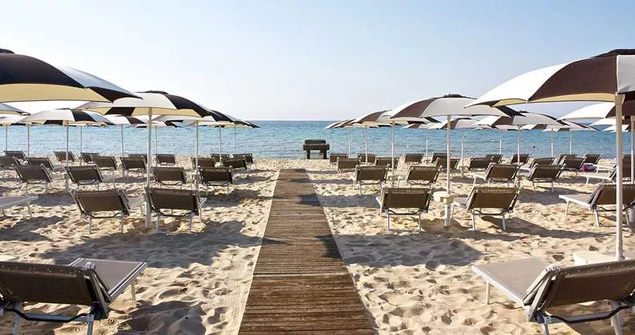 YouTG.NET - Stabilimenti balneari, in Sardegna si riparte