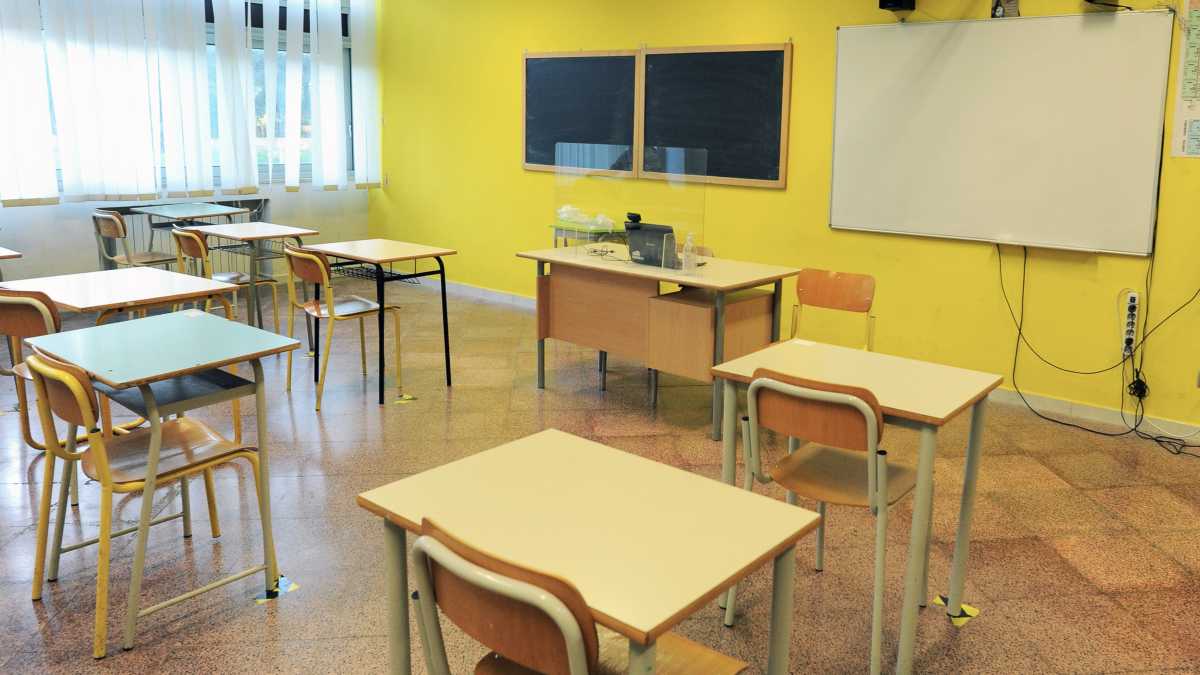 banchi-di-scuola