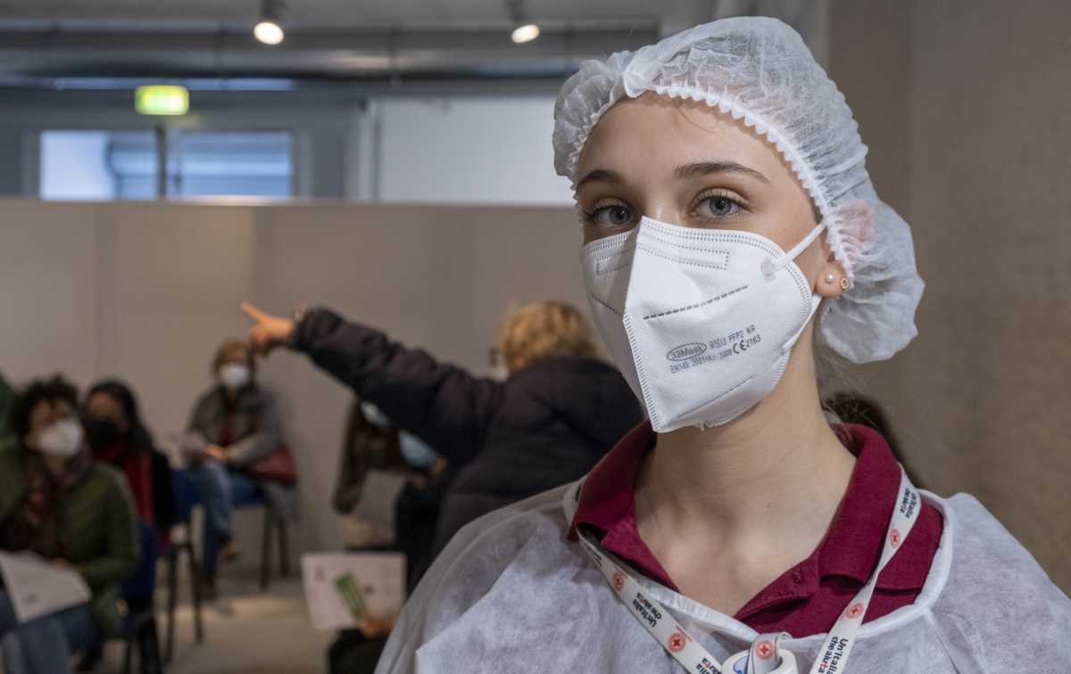 infermiera-vaccinazione