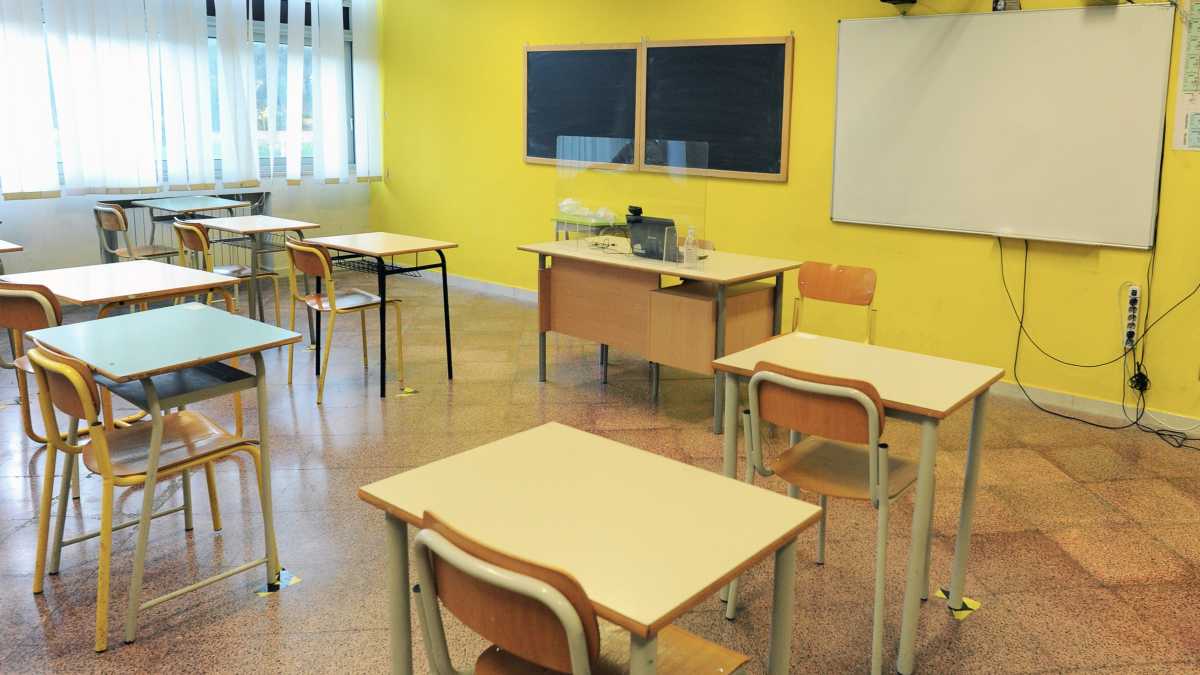 scuola-chiusa