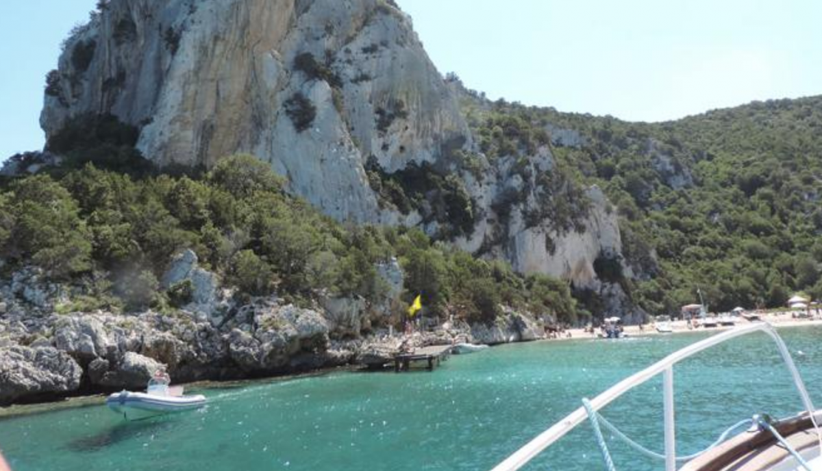 cala-luna-pontile