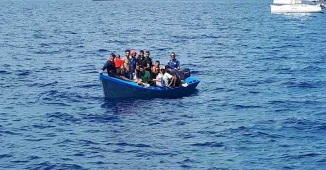 migranti-che-svarcano